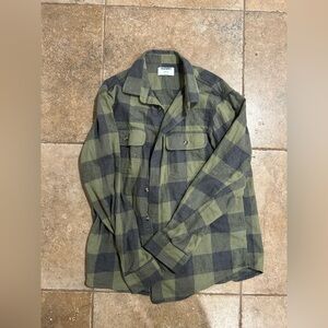 Old navy green flannel